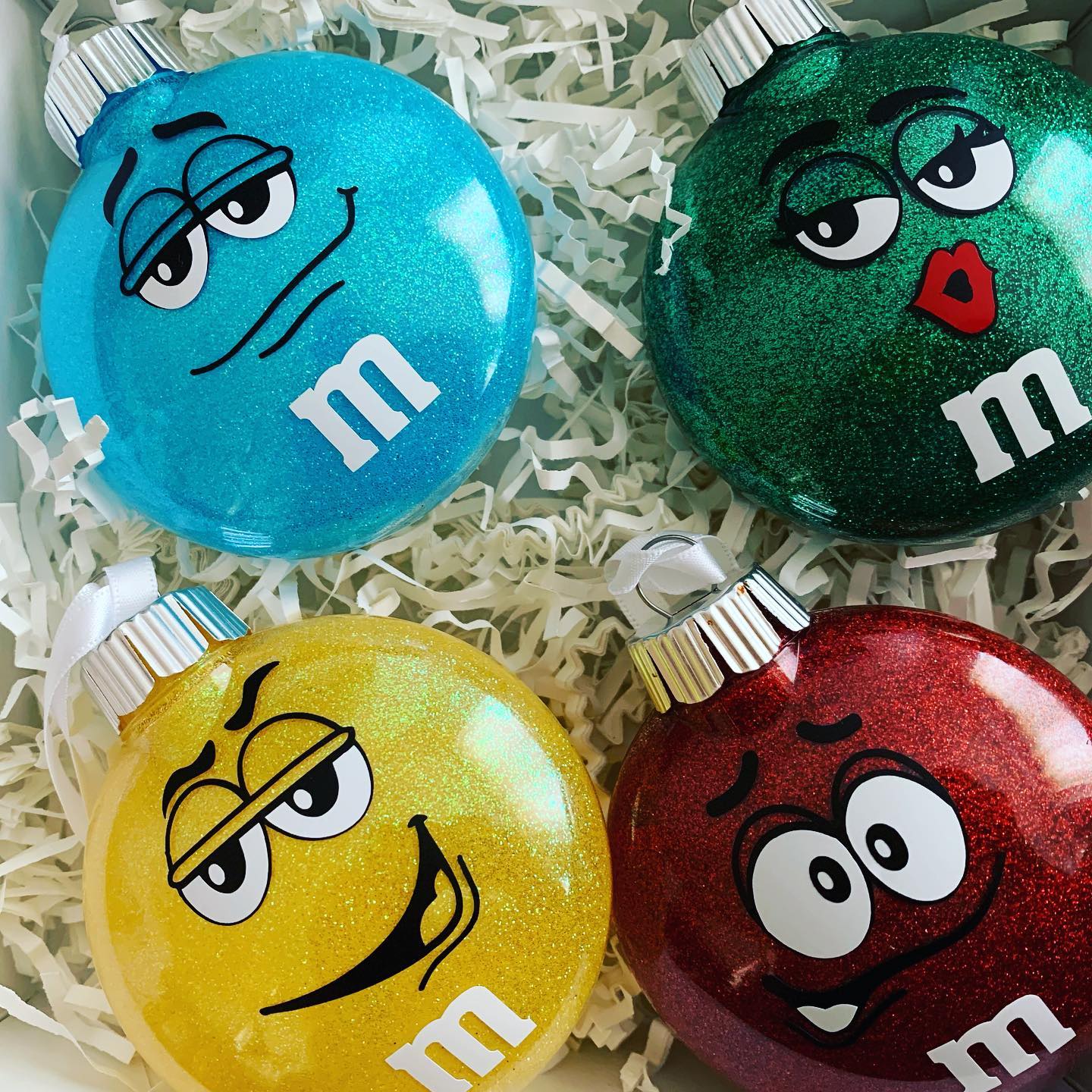 m&m's BLUE m&m Character Deluxe Metal Christmas Ornament NEW
